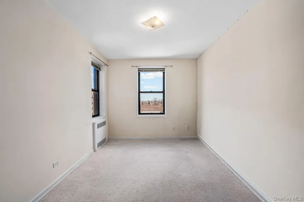 4035 Ithaca Street #5D Elmhurst, NY 11373