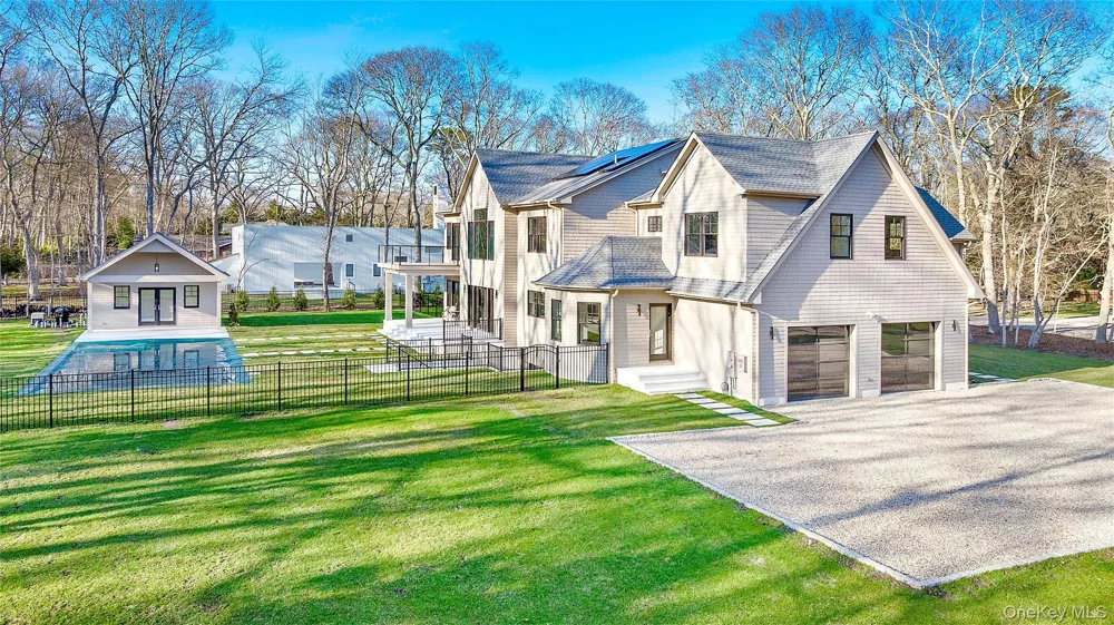 69 Jagger Lane Westhampton, NY 11977