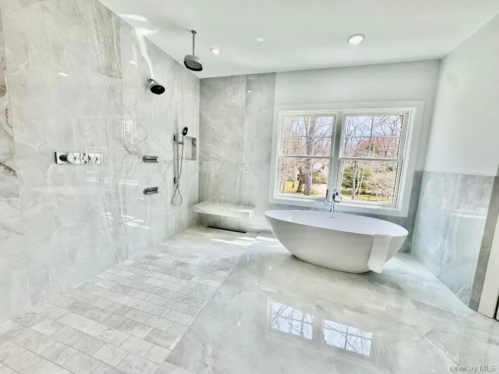 69 Jagger Lane Westhampton, NY 11977