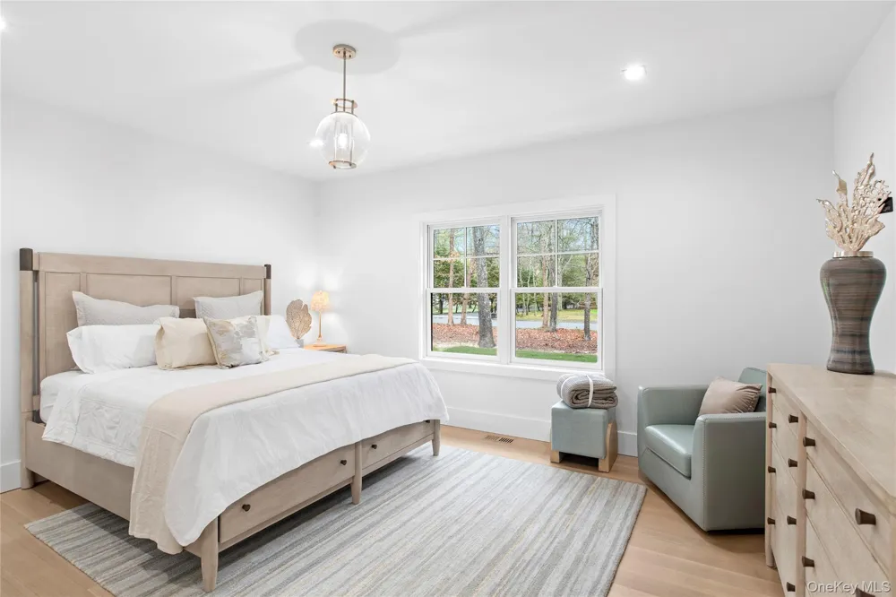 69 Jagger Lane Westhampton, NY 11977