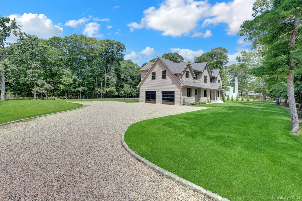 69 Jagger Lane Westhampton, NY 11977