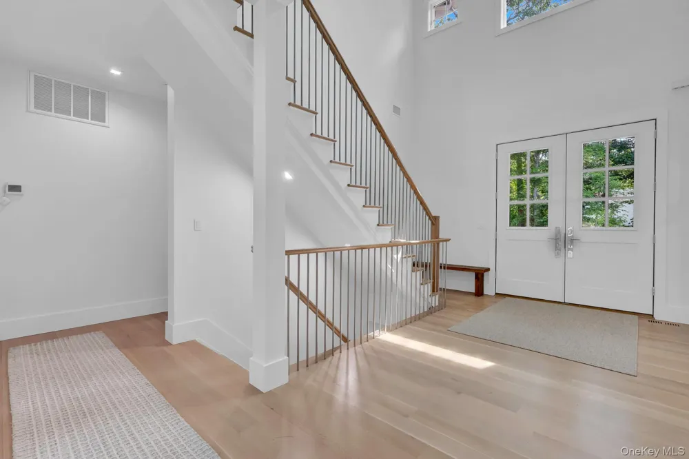 69 Jagger Lane Westhampton, NY 11977