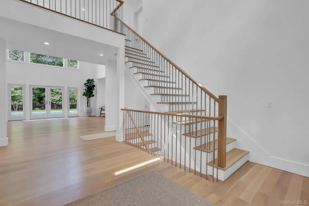 69 Jagger Lane Westhampton, NY 11977