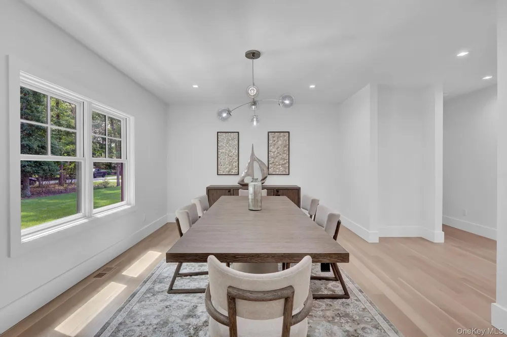 69 Jagger Lane Westhampton, NY 11977