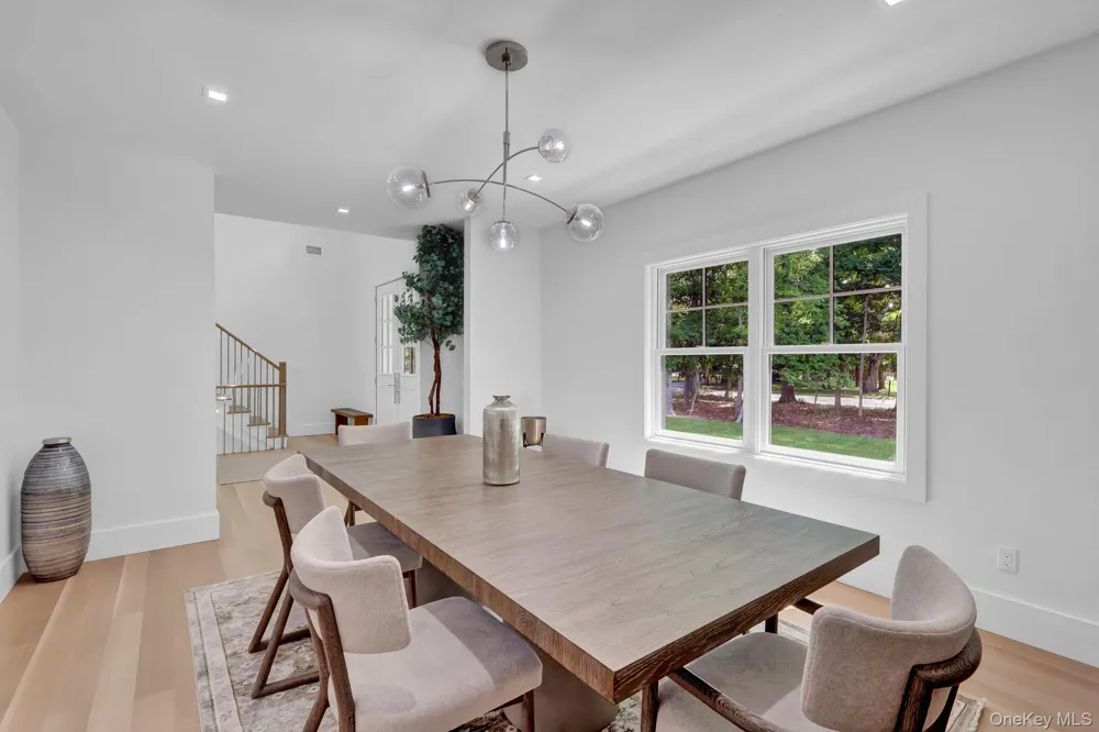 69 Jagger Lane Westhampton, NY 11977