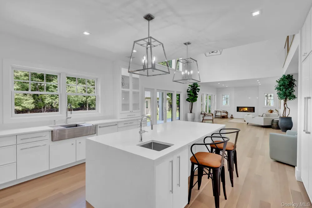 69 Jagger Lane Westhampton, NY 11977