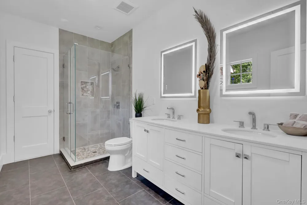 69 Jagger Lane Westhampton, NY 11977