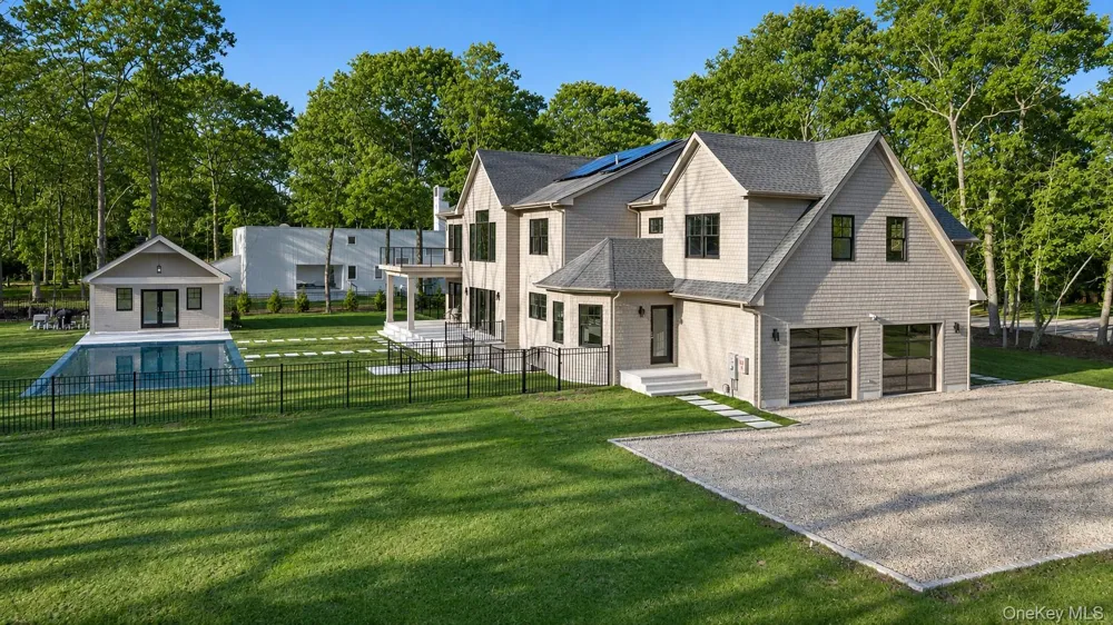 69 Jagger Lane Westhampton, NY 11977