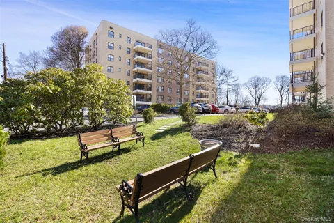 25 Stewart Place #615