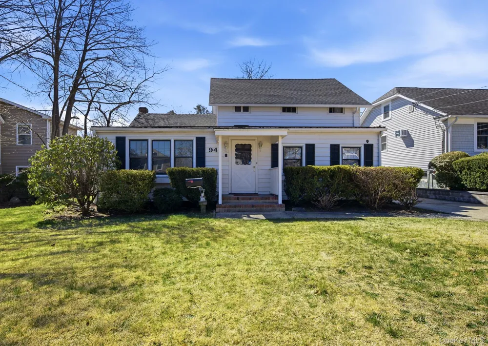 94 E Lakewood Street Patchogue, NY 11772