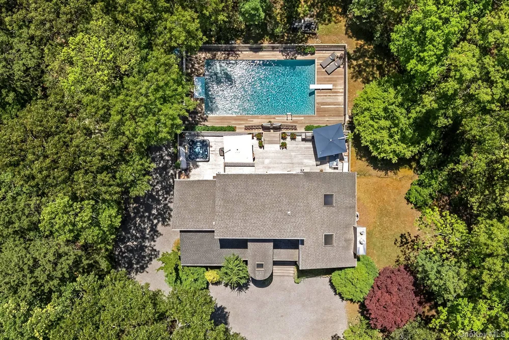 76 Island View Drive W Sag Harbor, NY 11963