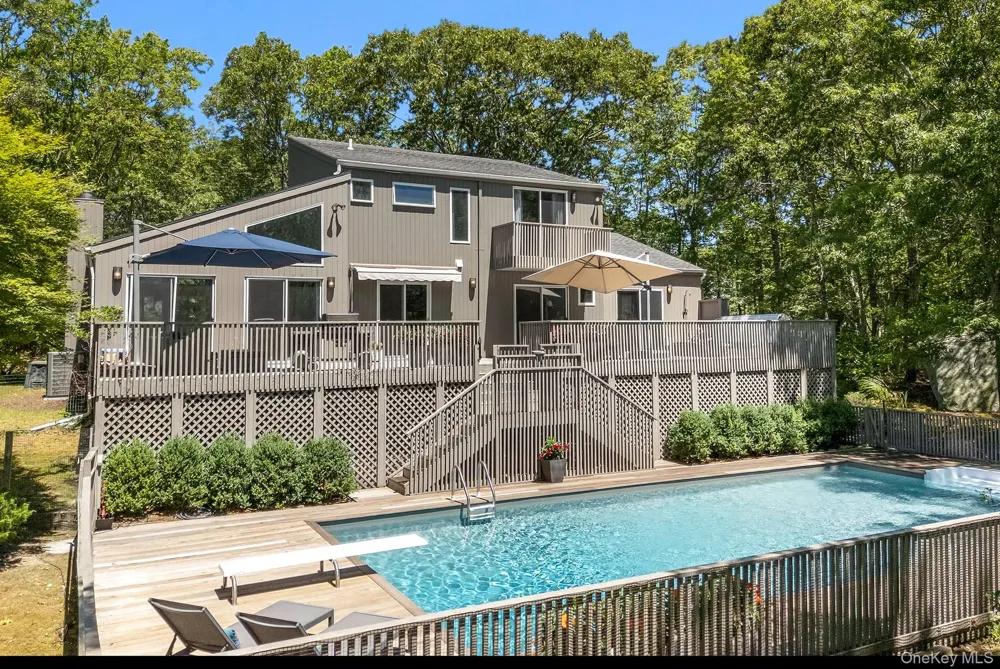 76 Island View Drive W Sag Harbor, NY 11963