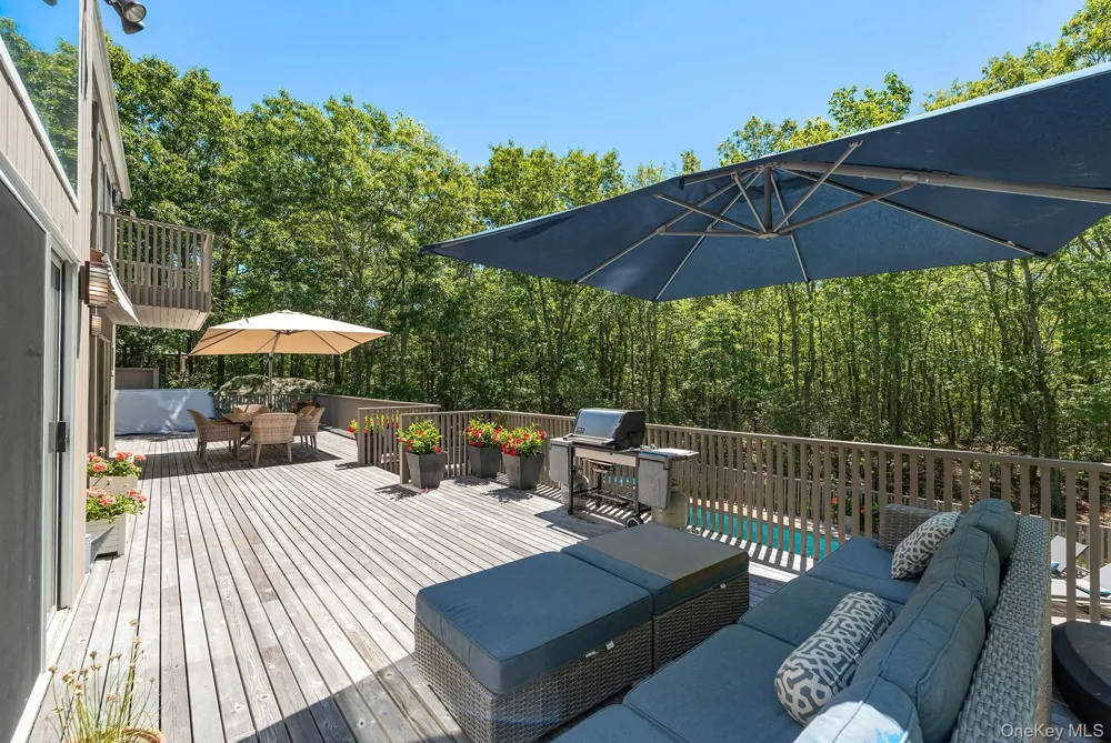 76 Island View Drive W Sag Harbor, NY 11963