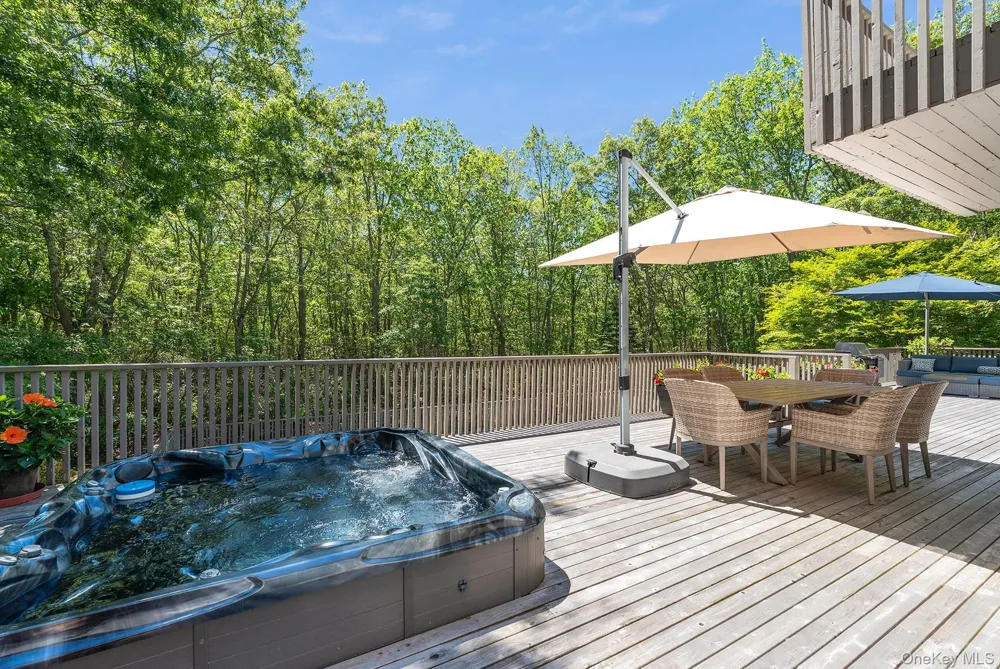 76 Island View Drive W Sag Harbor, NY 11963