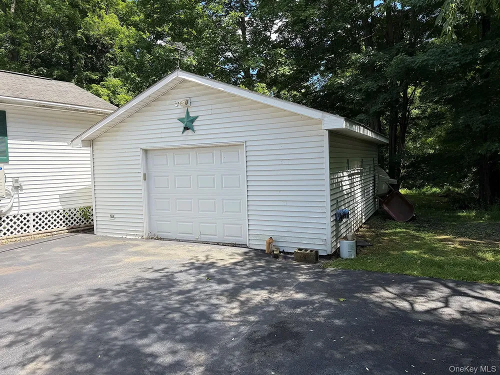 11 Highview Avenue Callicoon, NY 12723