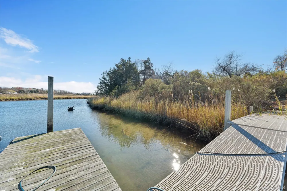 32 Tanners Neck Lane Westhampton, NY 11977