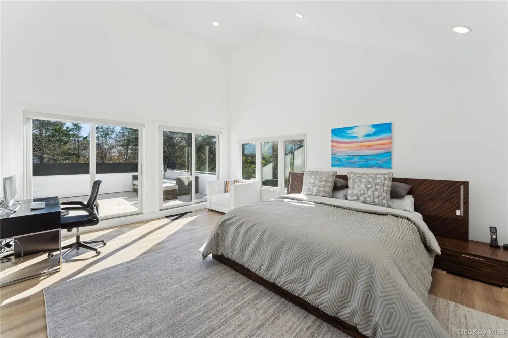 32 Tanners Neck Lane Westhampton, NY 11977