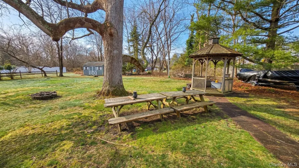 32 Atlantic Avenue East Moriches, NY 11940