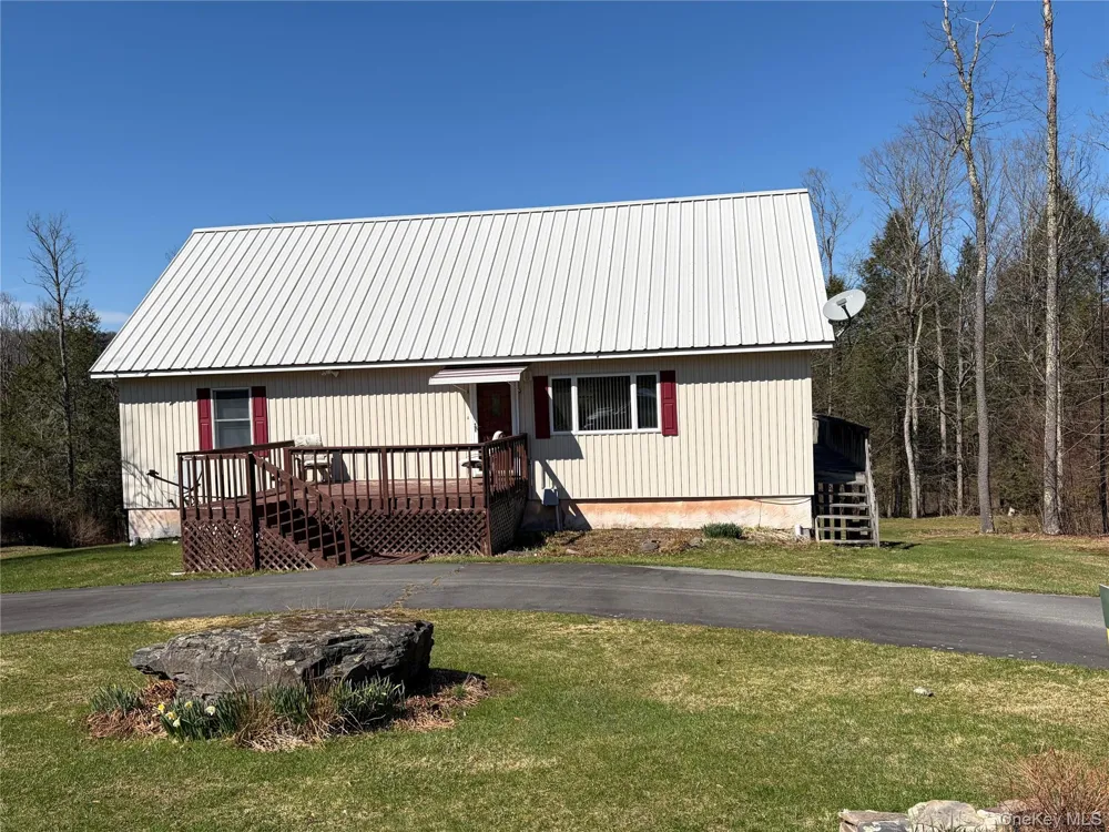 10 W Simmon Callicoon, NY 12736