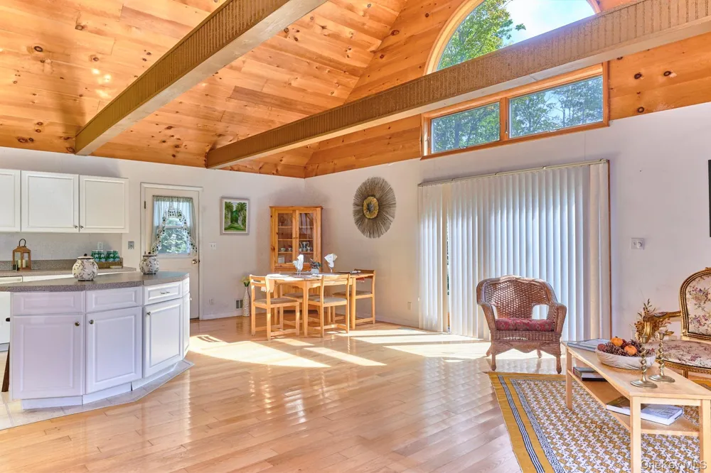 10 W Simmon Callicoon, NY 12736