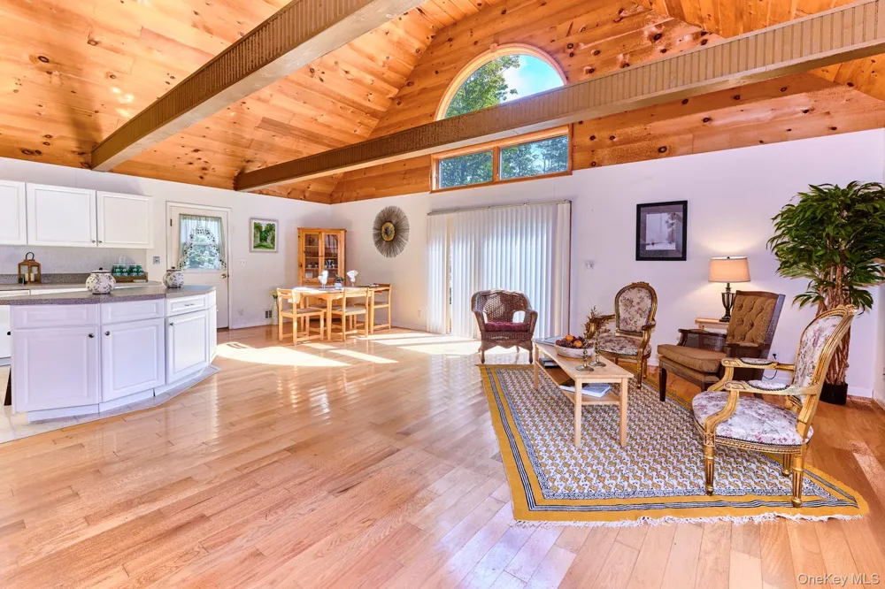 10 W Simmon Callicoon, NY 12736