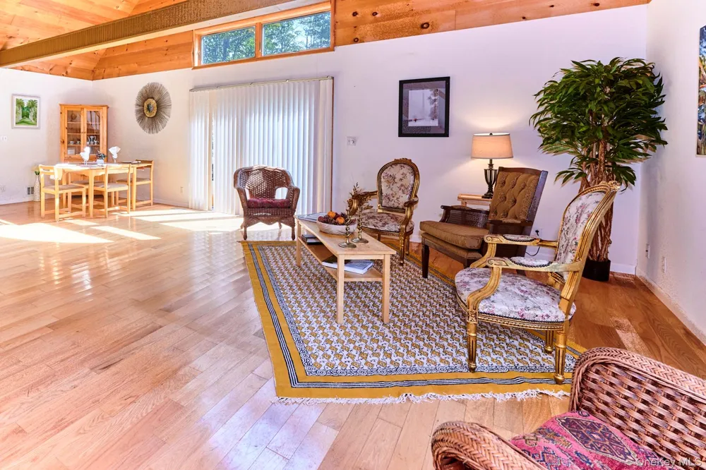 10 W Simmon Callicoon, NY 12736