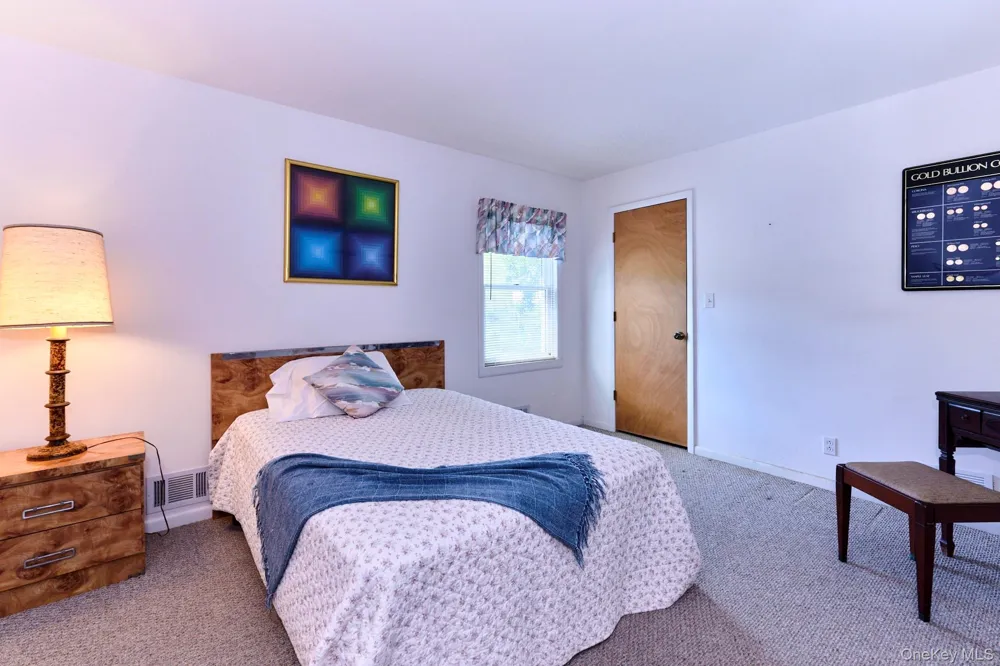 10 W Simmon Callicoon, NY 12736