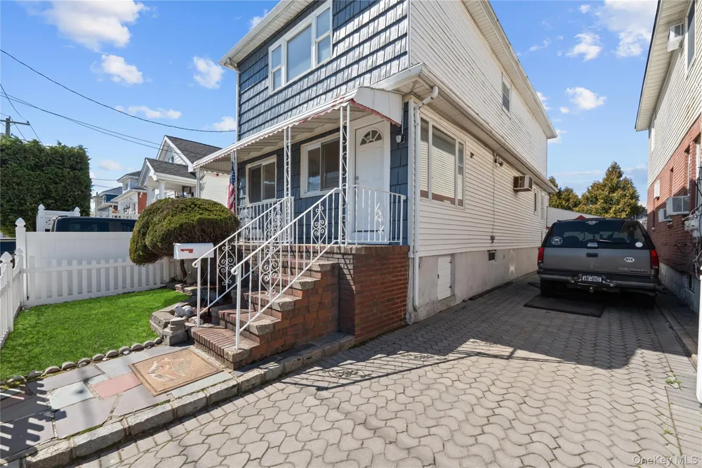 224 W Broadway Inwood, NY 11096