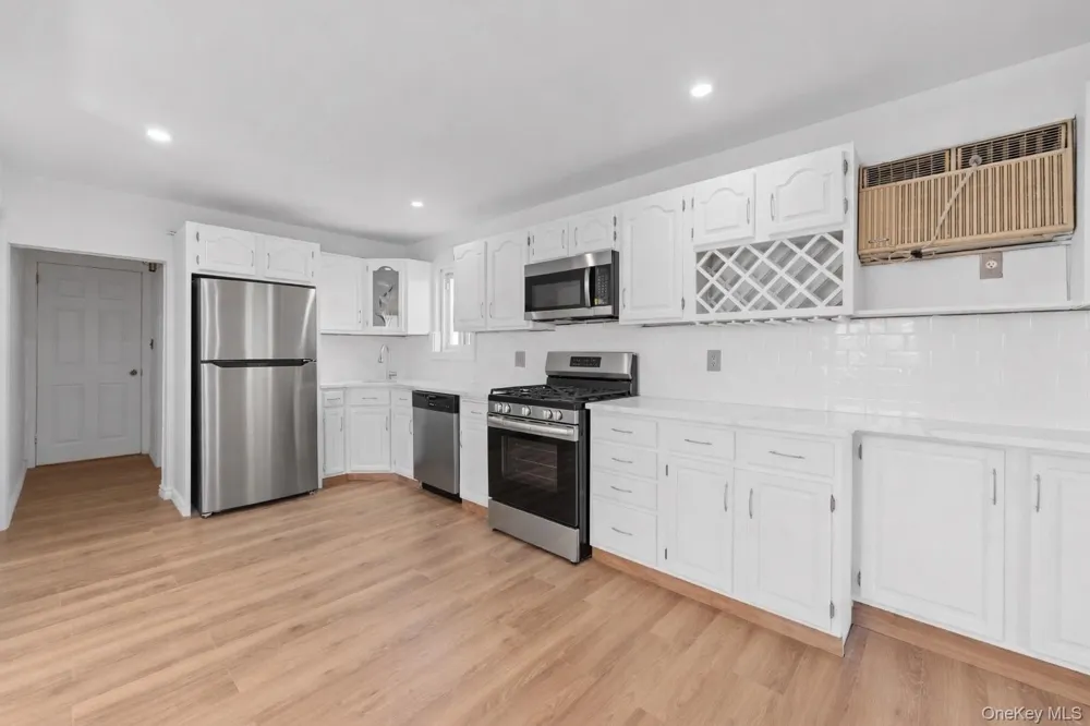 224 W Broadway Inwood, NY 11096