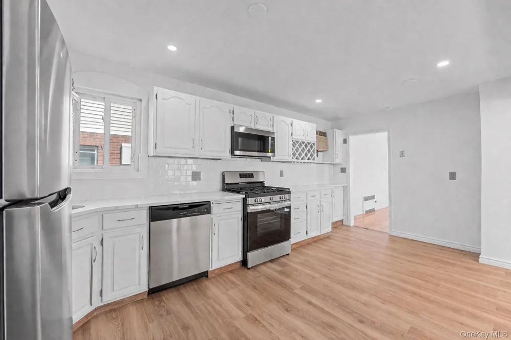 224 W Broadway Inwood, NY 11096