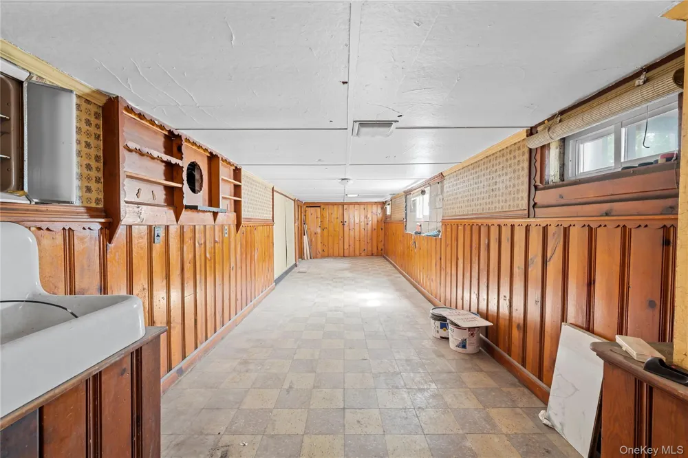 224 W Broadway Inwood, NY 11096