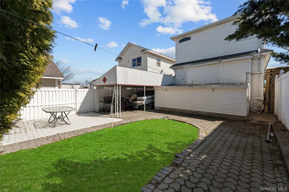 224 W Broadway Inwood, NY 11096