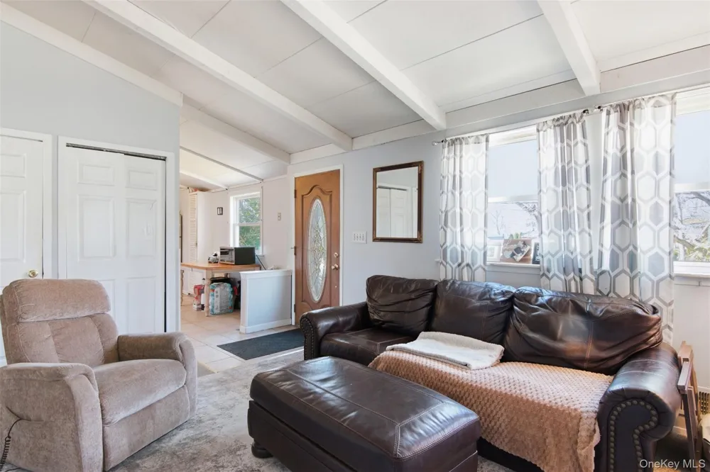 30 Lodge Lane East Setauket, NY 11733