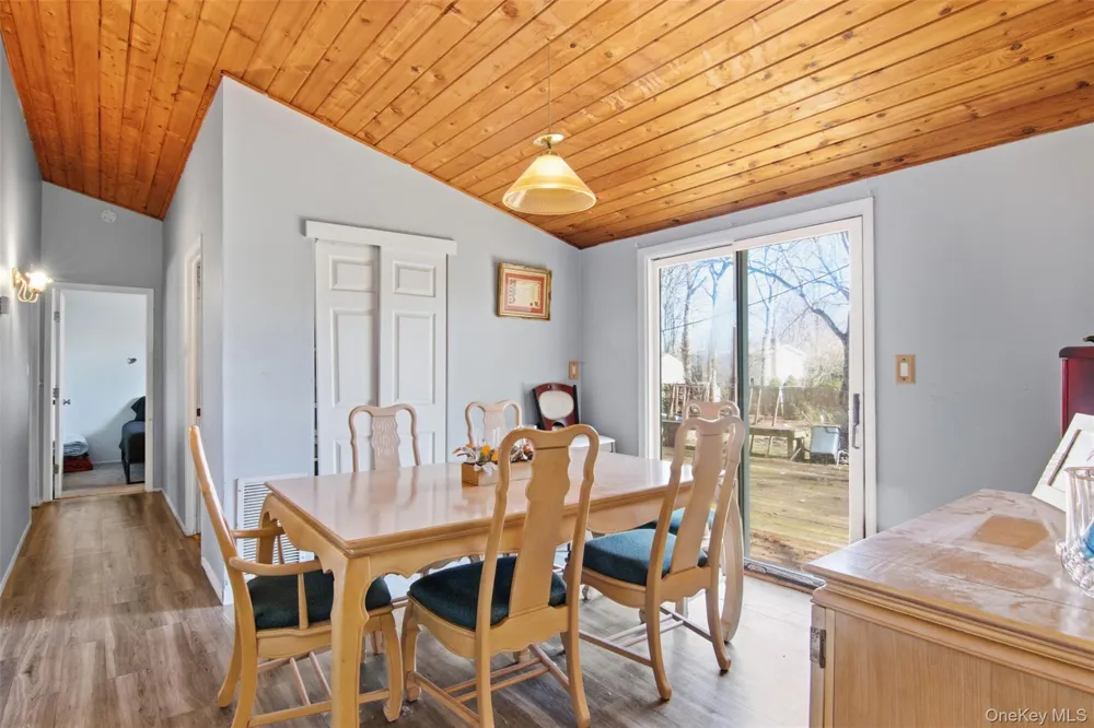 30 Lodge Lane East Setauket, NY 11733