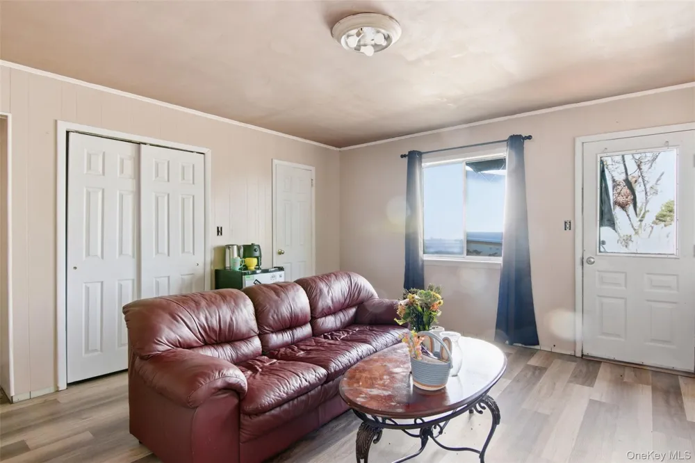 30 Lodge Lane East Setauket, NY 11733