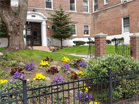 811 Bronx River Road #1 C