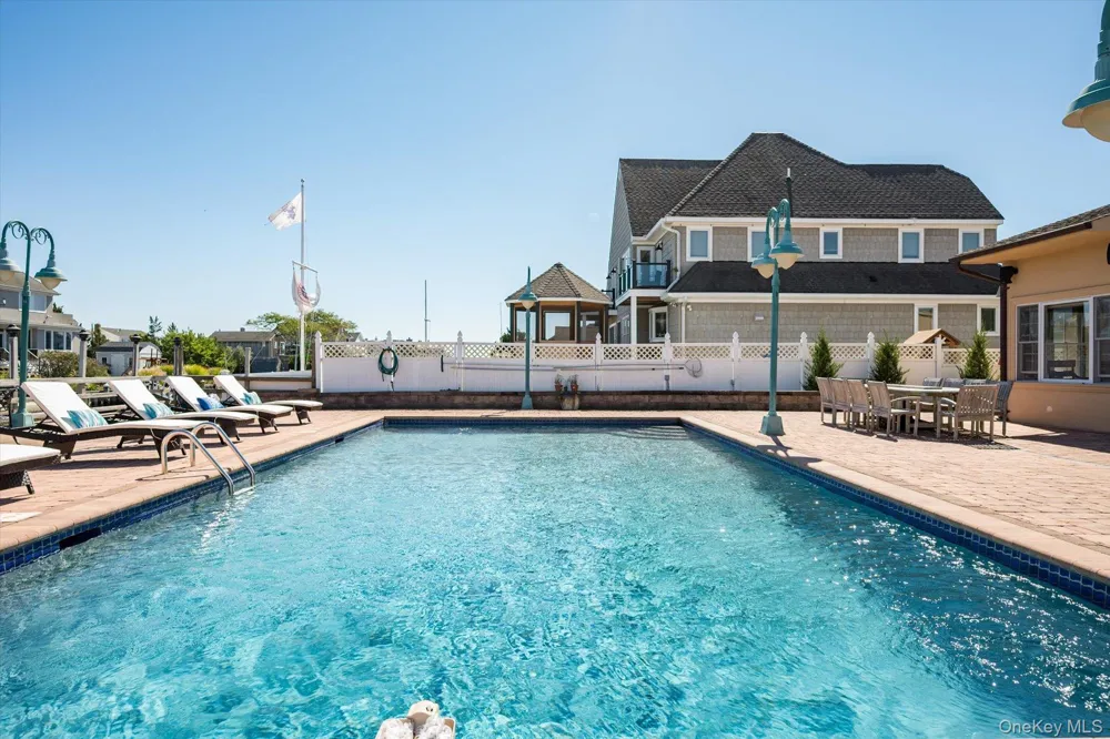 19 Marlin Road East Quogue, NY 11942