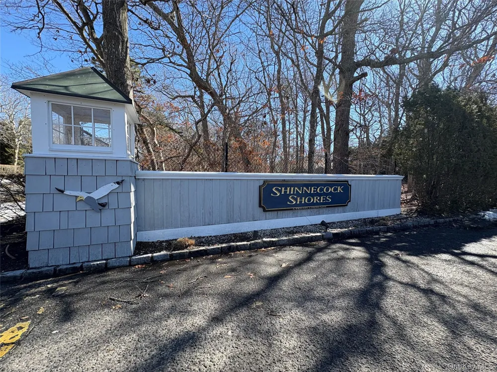 19 Marlin Road East Quogue, NY 11942
