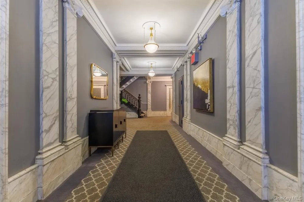 15 E 10th Street #4A New York (Manhattan), NY 10003