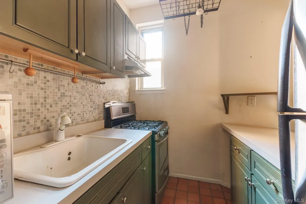 15 E 10th Street #4A New York (Manhattan), NY 10003
