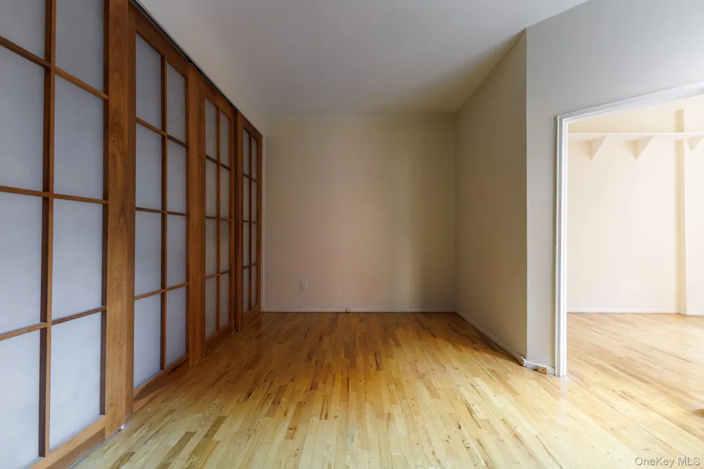 15 E 10th Street #4A New York (Manhattan), NY 10003