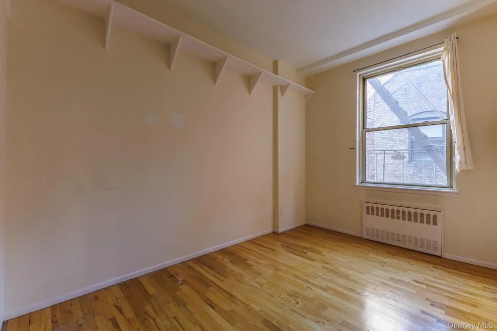 15 E 10th Street #4A New York (Manhattan), NY 10003