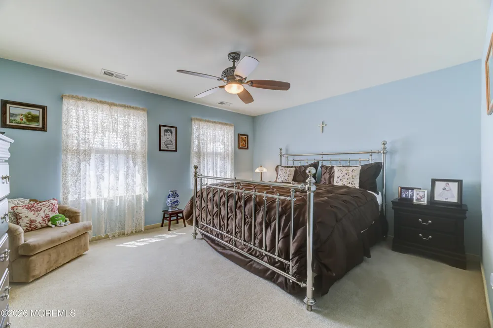 17 E Sagamore Drive Farmingdale, NJ 07727