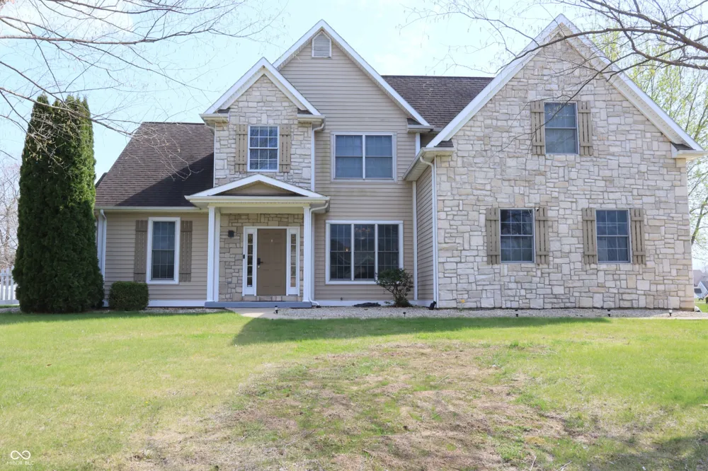 8605 Shamrock Lane Yorktown, IN 47396