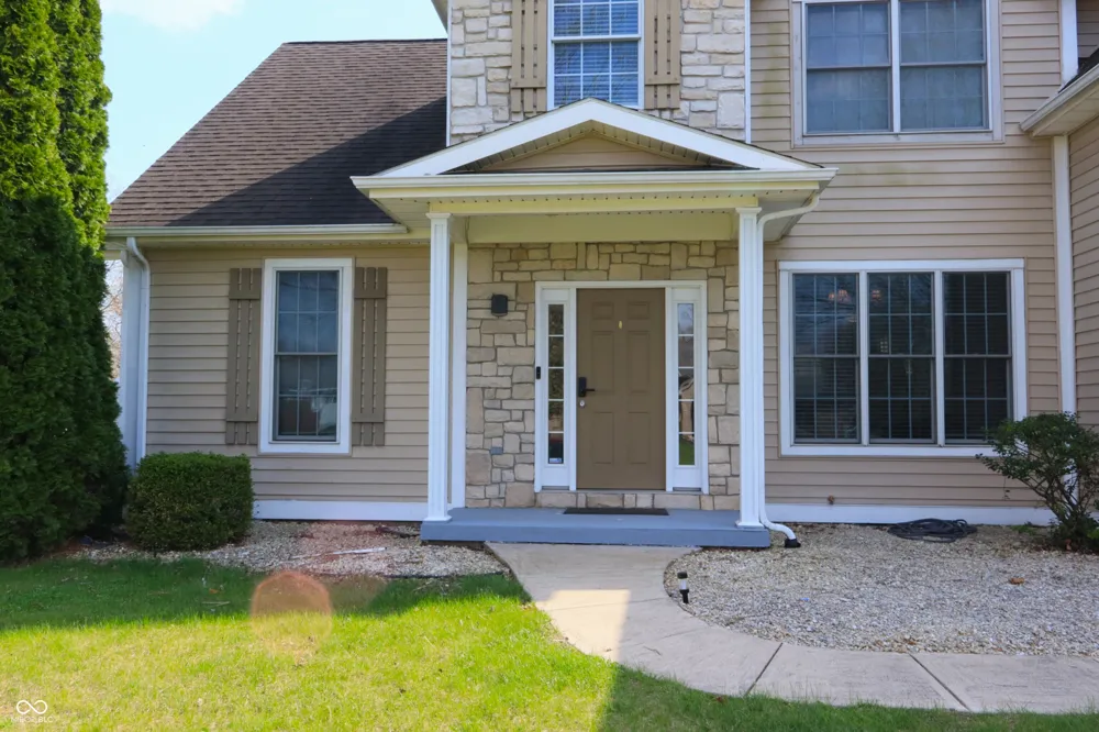 8605 Shamrock Lane Yorktown, IN 47396
