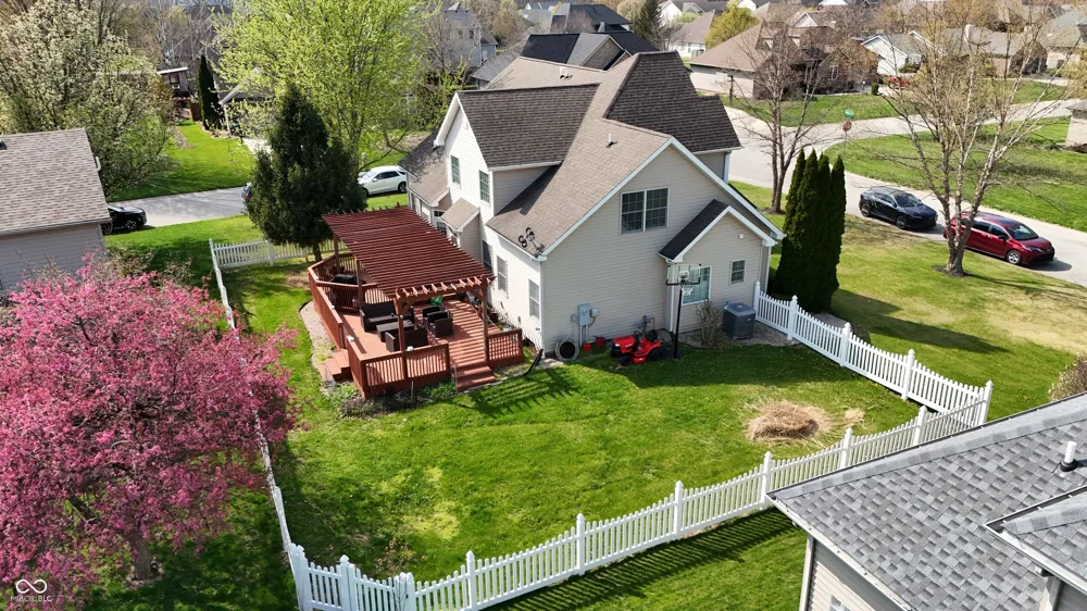 8605 Shamrock Lane Yorktown, IN 47396