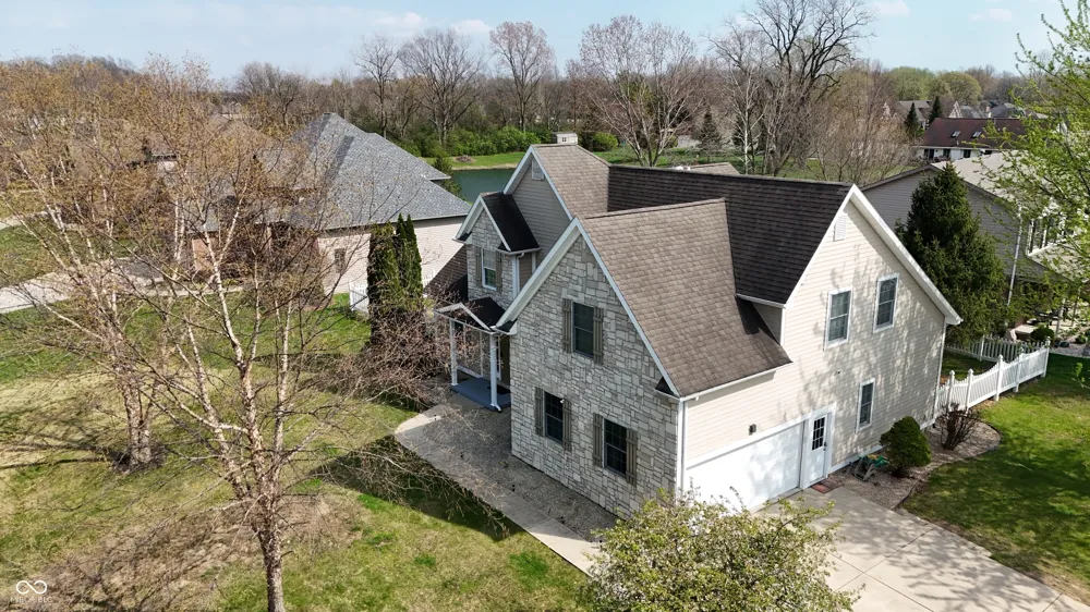 8605 Shamrock Lane Yorktown, IN 47396
