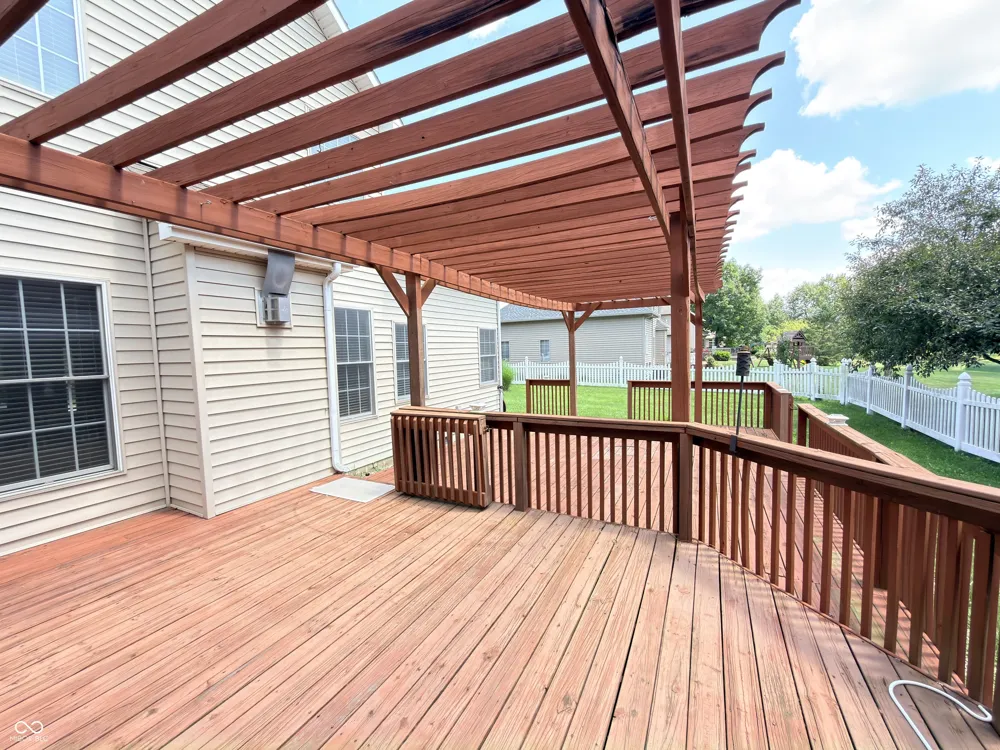 8605 Shamrock Lane Yorktown, IN 47396