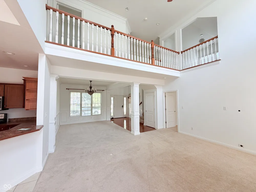 8605 Shamrock Lane Yorktown, IN 47396