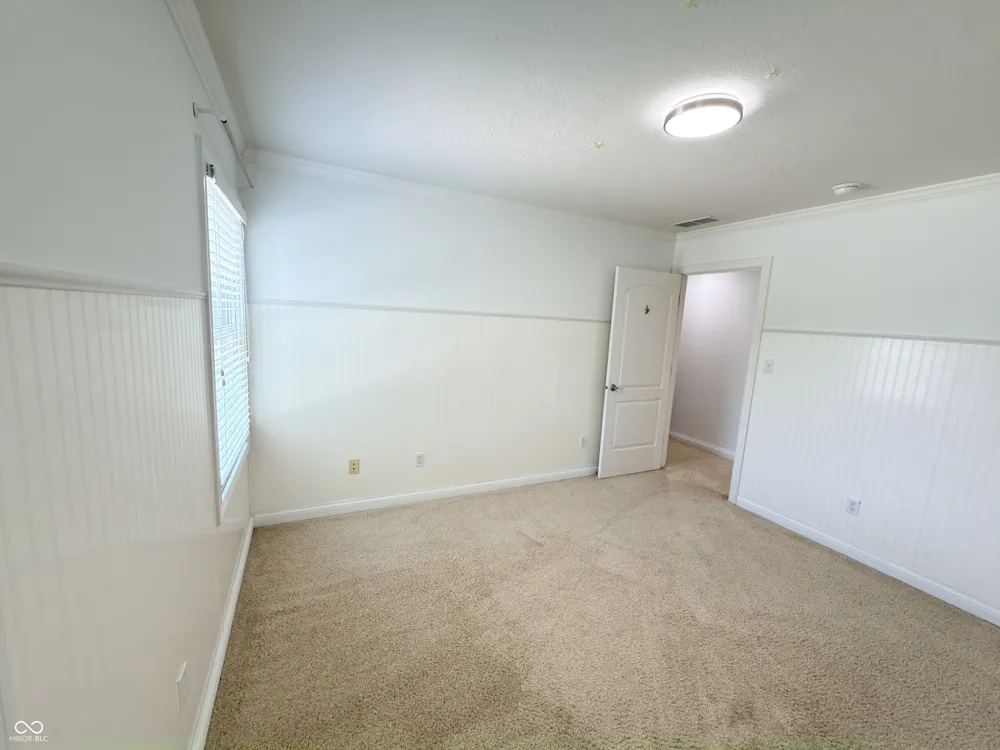 8605 Shamrock Lane Yorktown, IN 47396